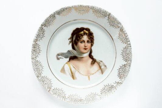Тарелка с портретом королевы Луизы